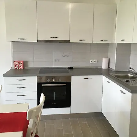 Appartamento Moderne In Privlaka Mit Grill Und Garten *